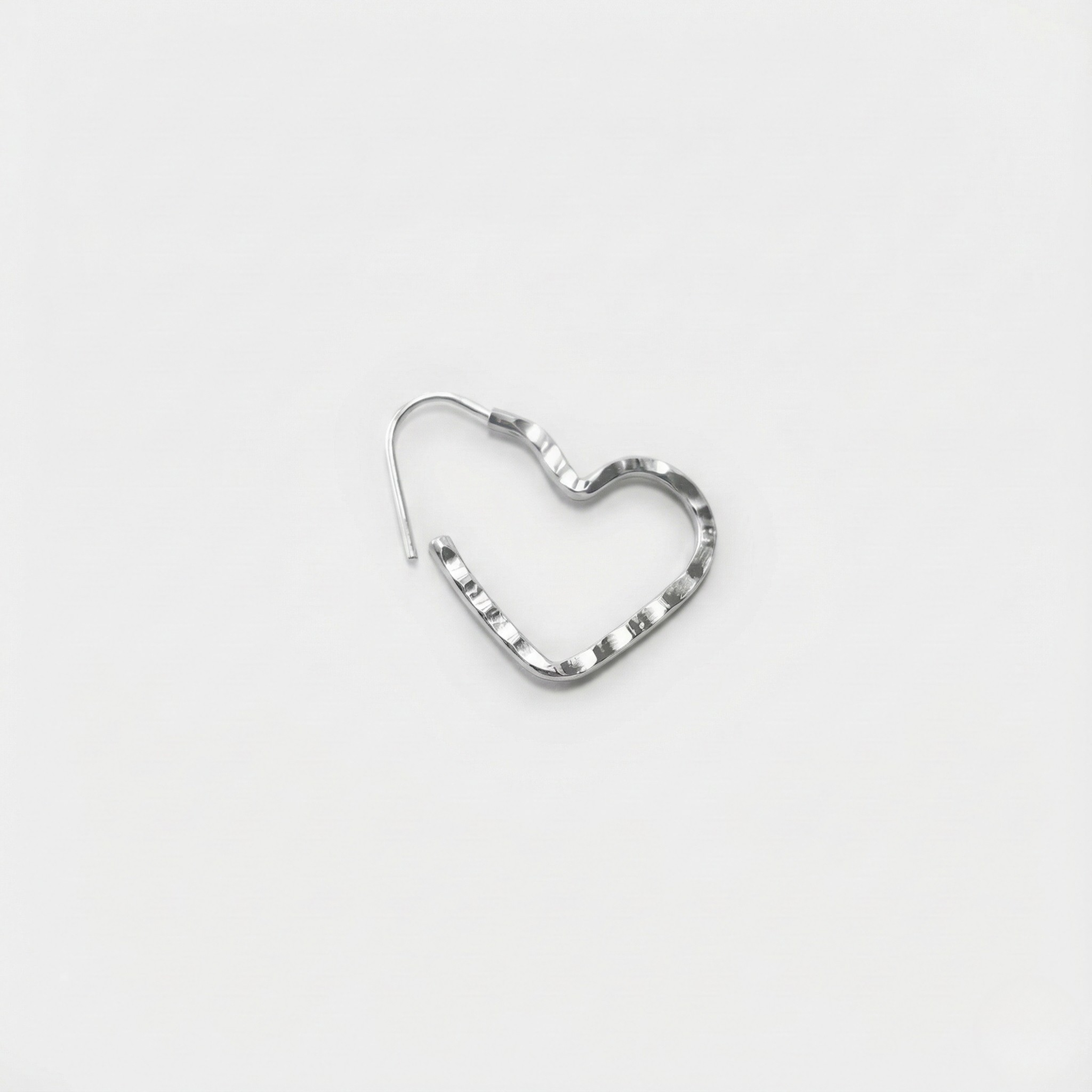 Arracadas Corazón Rústico en Plata