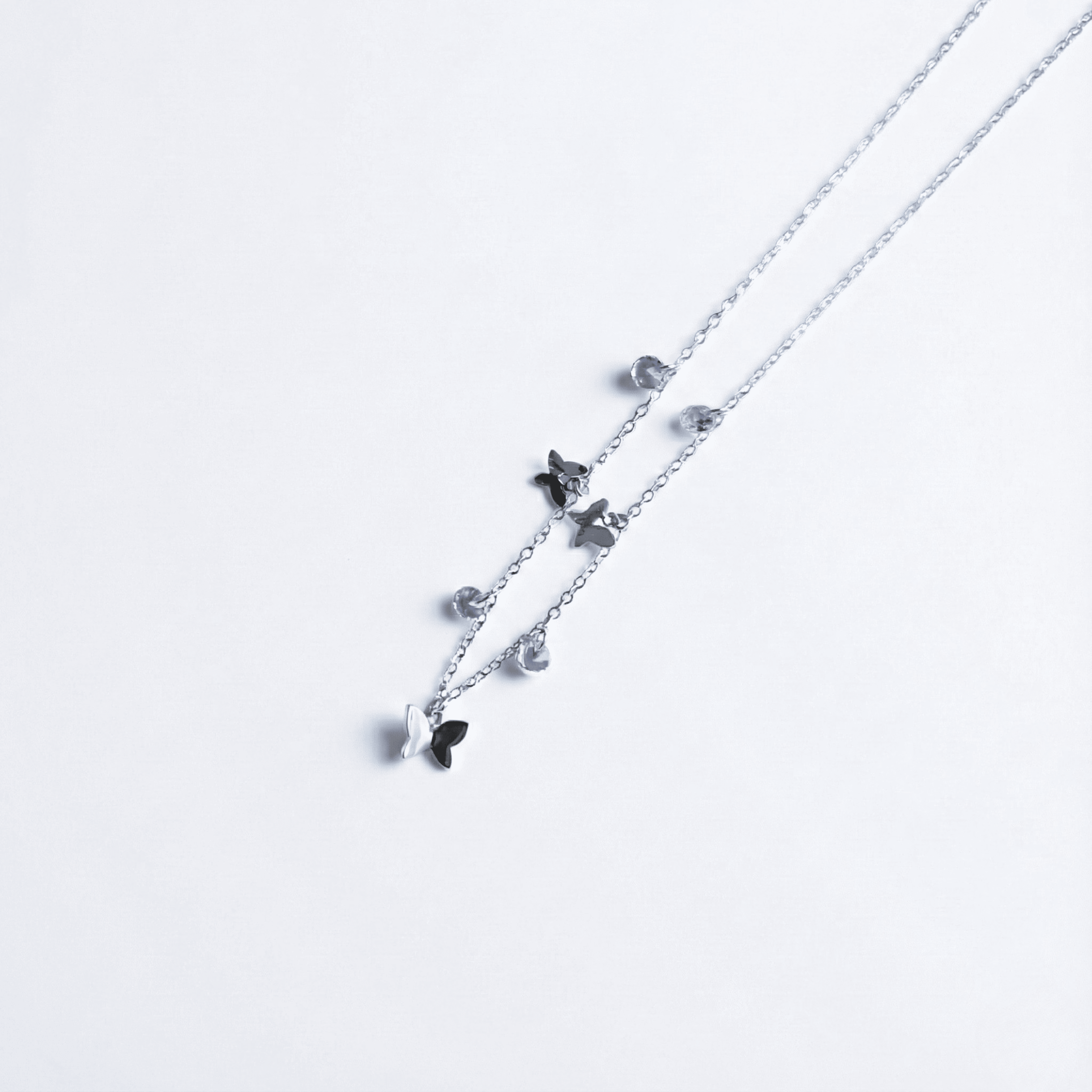 Collar mariposas y cristales