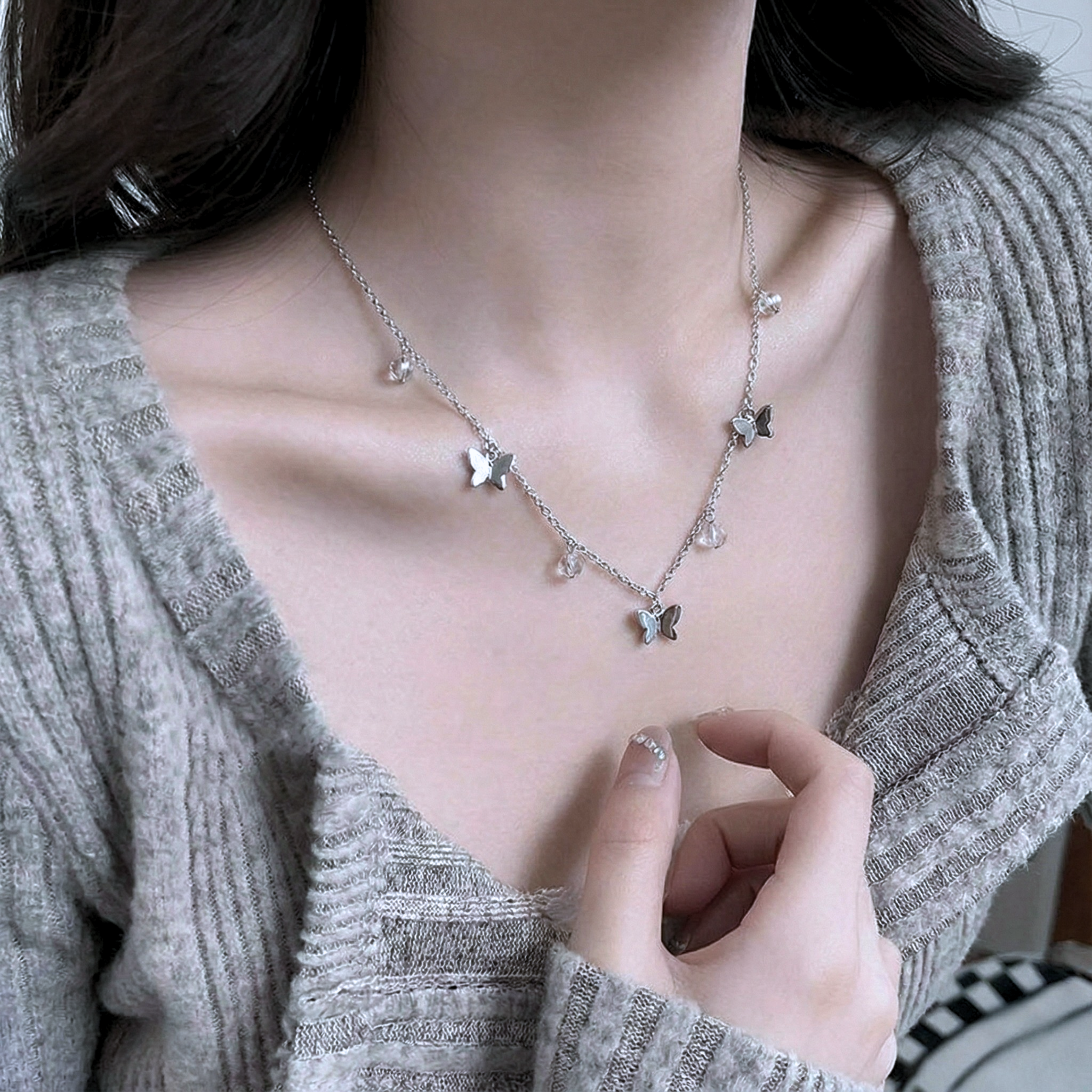 Collar mariposas y cristales